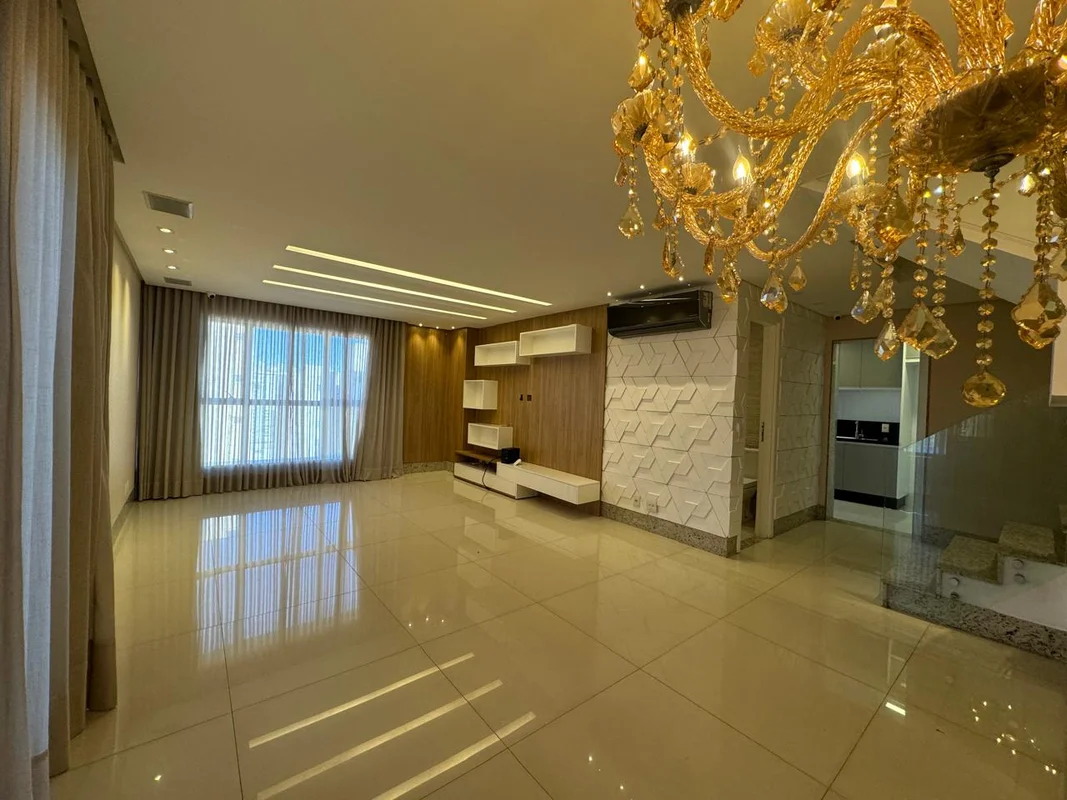 DUPLEX alto padrão reformado, de 176m² divididos em andar inferior: cozinha com ...