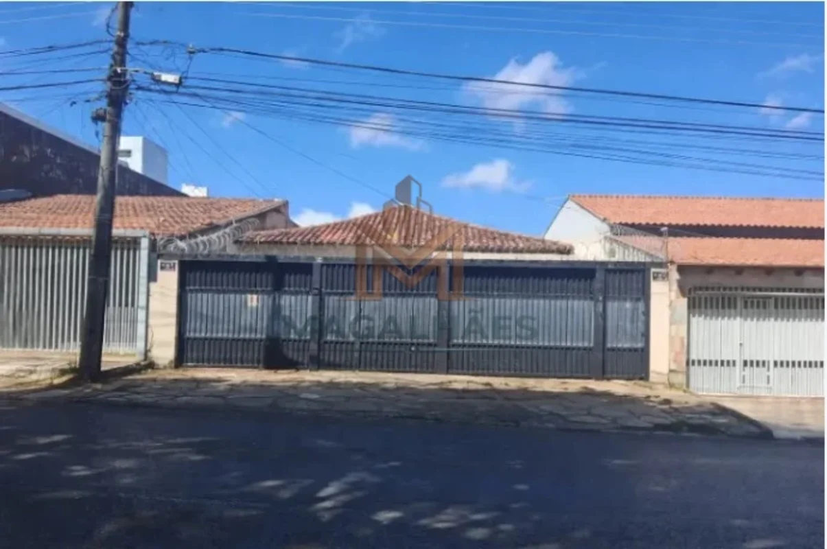 Casa ampla na QNB 18 — Taguatinga Norte/DFExcelente imóvel com aproximadamente 3...