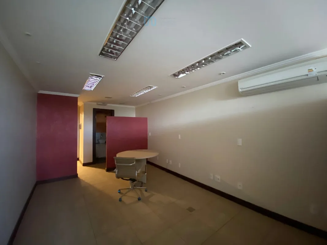 Sala Comercial excelente - Edifício Brasília Rádio CenterA Imobiliária Noble Pri...