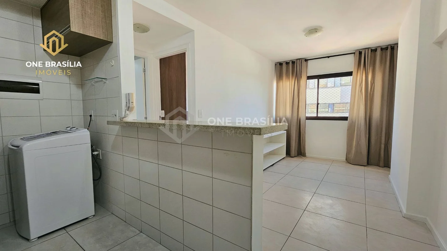 Sala com hack,Cozinha Americana com armários e cooktopÁrea de serviço com tanque...