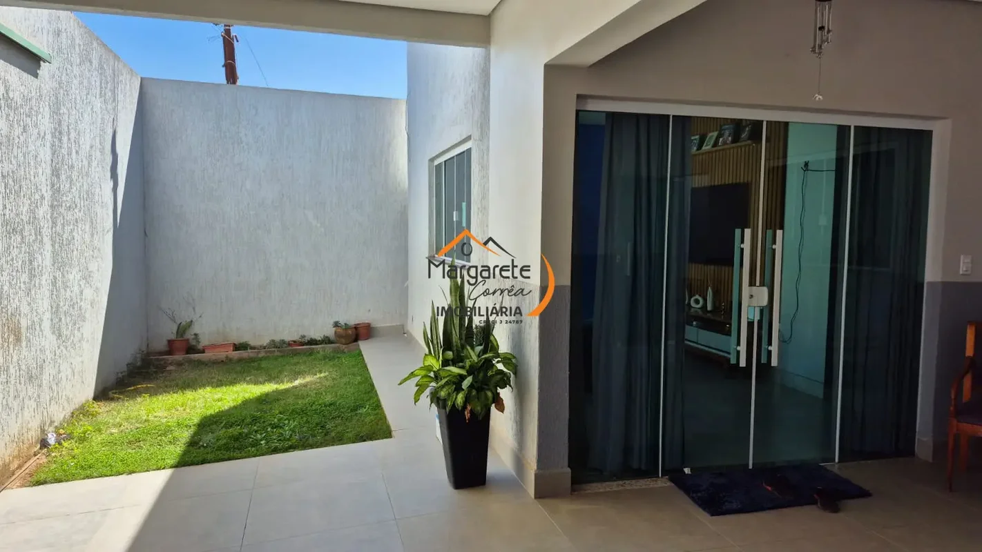 Imobiliária Margarete Corrêa vende casa na Chácara Buritis.*Não Aceita Financiam...