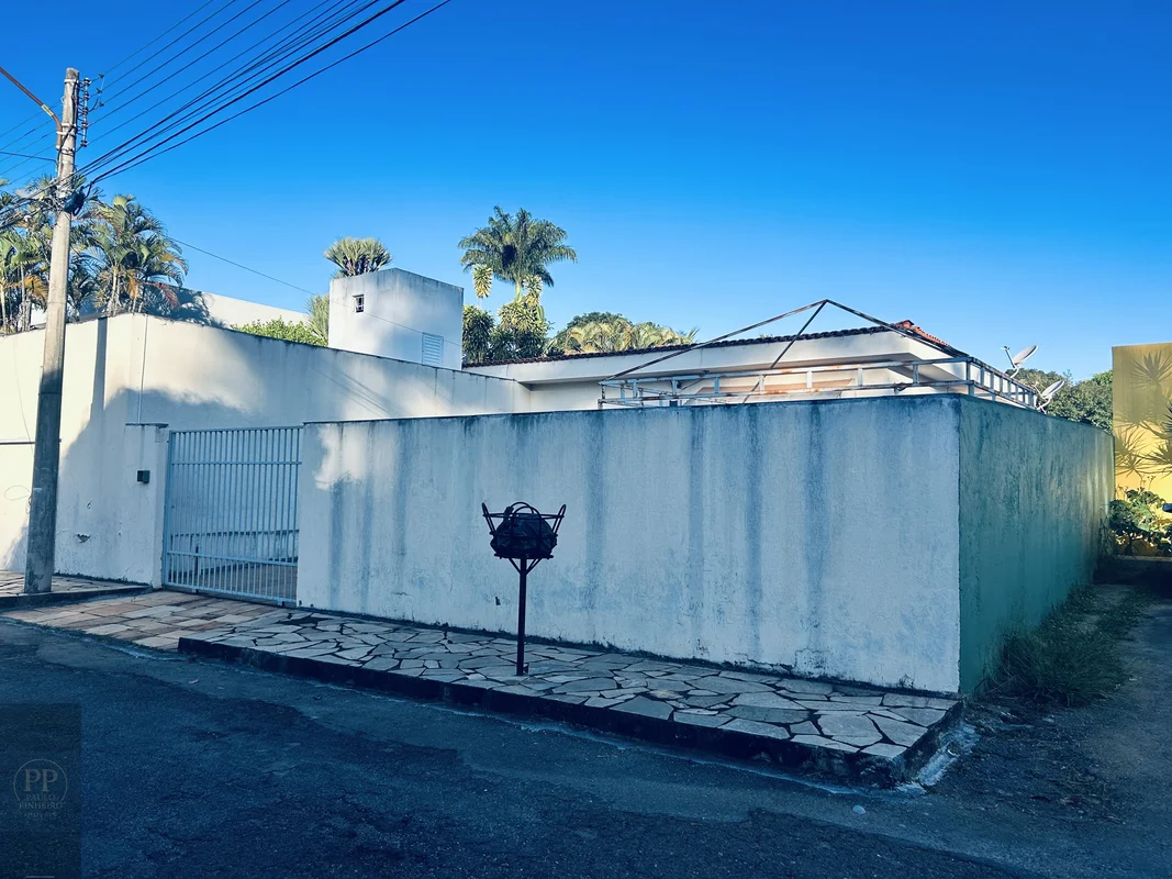 QI 5 CASA TÉRREA PARA RETROFIT !!! PÉ DIREITO NÃO É BAIXO , ESTRUTURA SÓLIDA . E...
