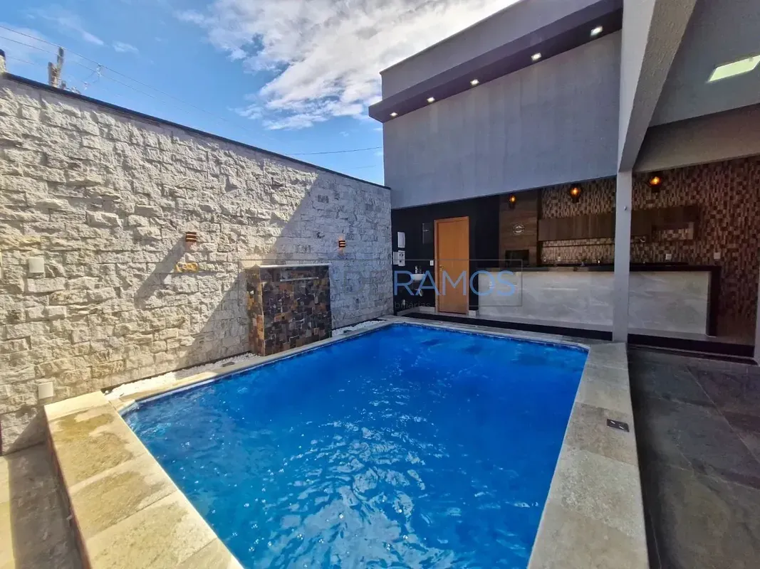  Casa com Piscina e Área Gourmet para Locação Setor Vila Alzira Aparecida de Goi...