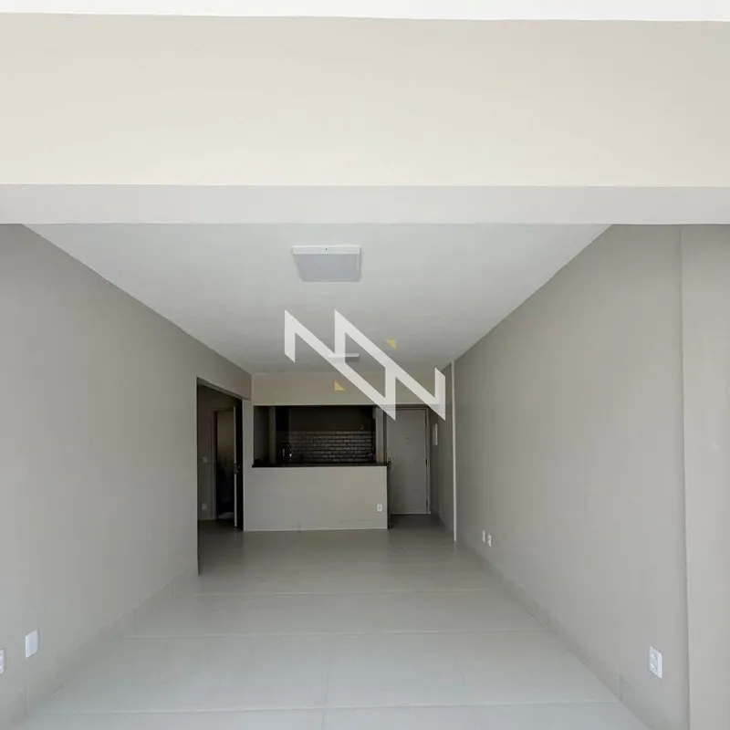 Apartamento reformado no Setor Bueno, em Goiânia, com 90 m² de área privativa. O...