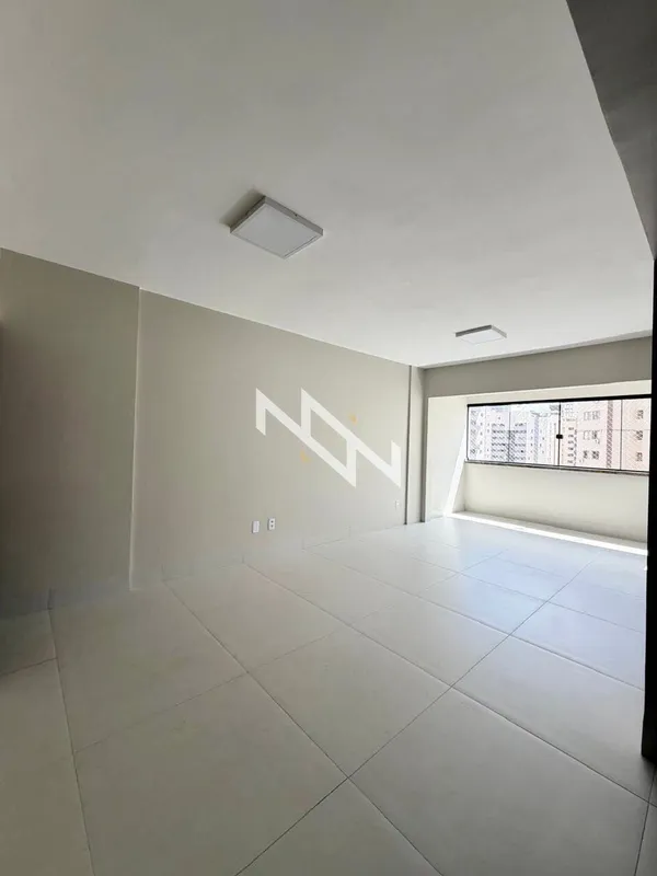 Apartamento reformado no Setor Bueno, em Goiânia, com 90 m² de área privativa. O...