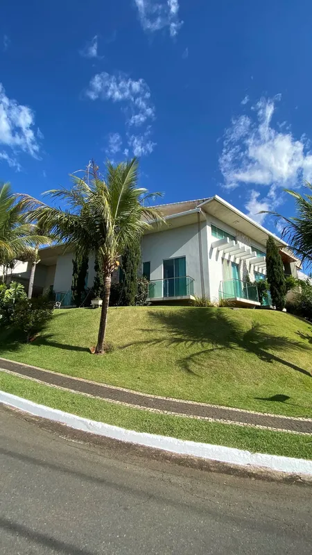 Exclusividade, conforto e construção de alto padrão em uma das melhores localiza...