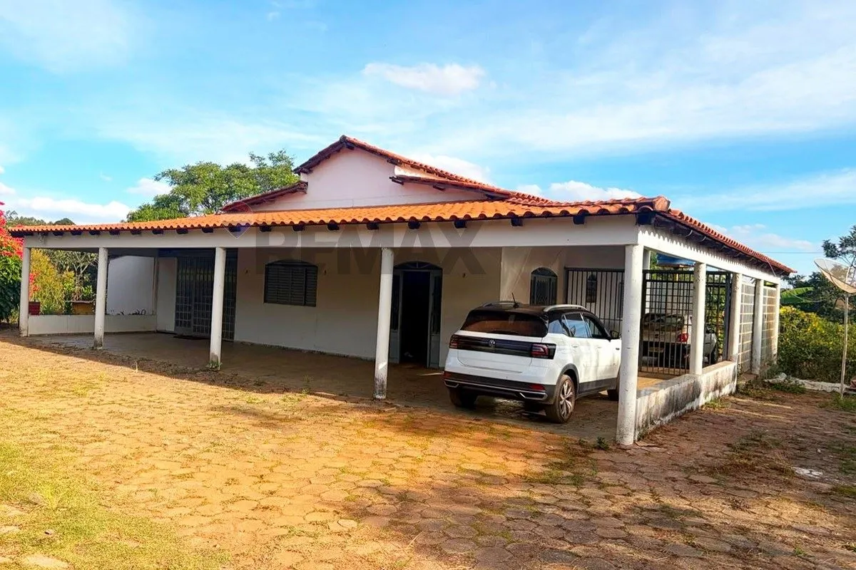 Conheça esta excelente chácara produtiva localizada no Núcleo Rural Alexandre Gu...