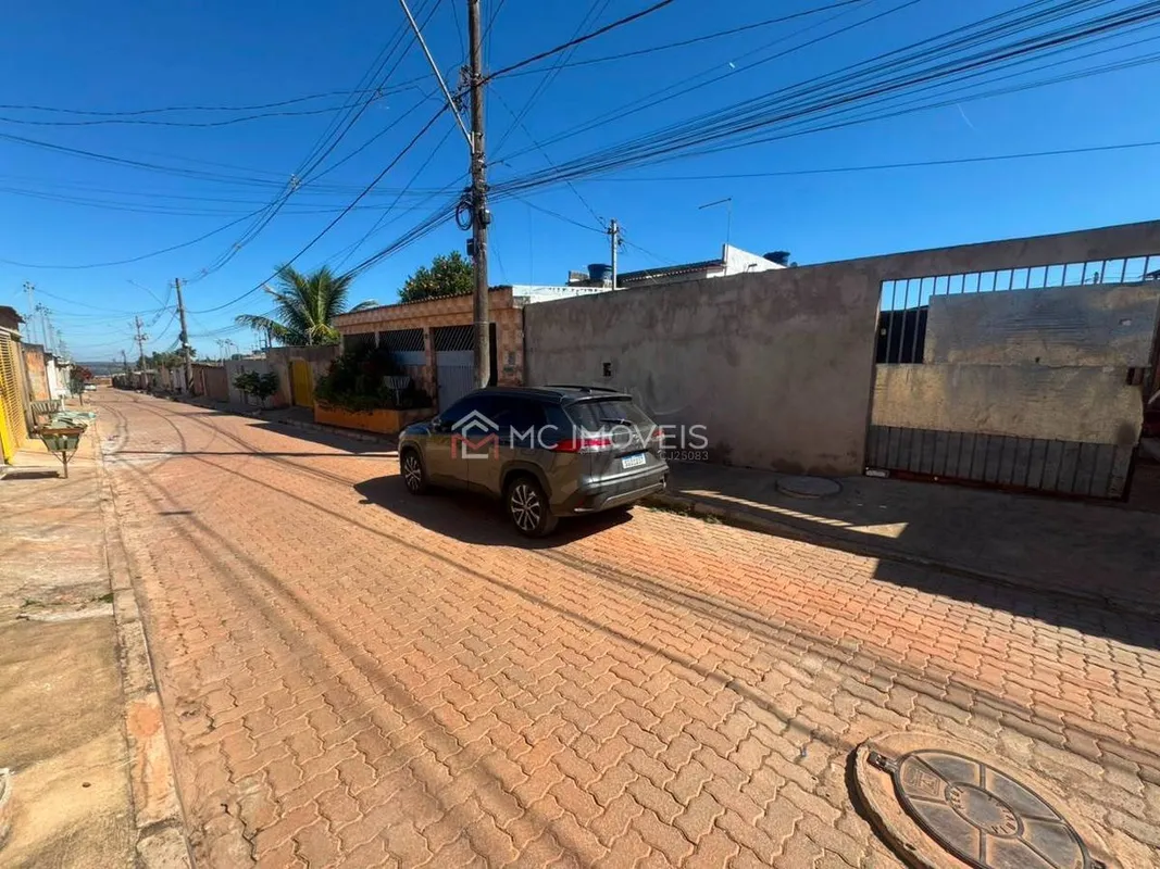 Casa à Venda no Condomínio Sol Nascente | 200 m² | Oportunidade para Sair do Alu...