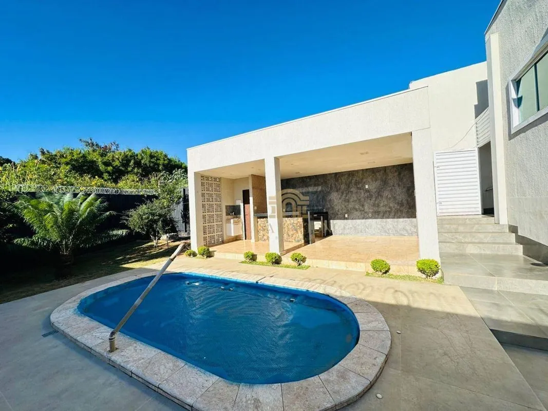 CASA NA SHA CONJUNTO 5 COM 1 SUÍTE NO LOTE DE 400M² NÃO ACEITA FINANCIAMENTOUma ...