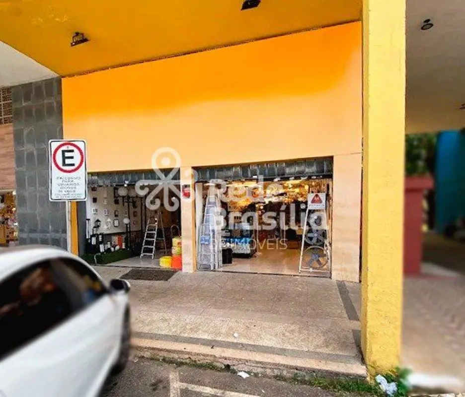 CLS 110, Asa Sul, Brasília, DFLOJA ALUGADA POR R$ 14 MIL. Oportunidade única par...