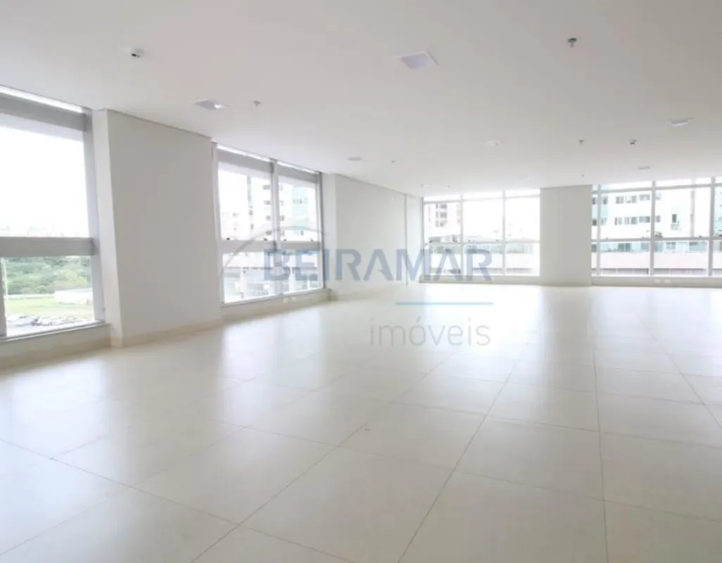 Grande oportunidade! Excelente sala comercial com 151,00m² de área privativa, co...