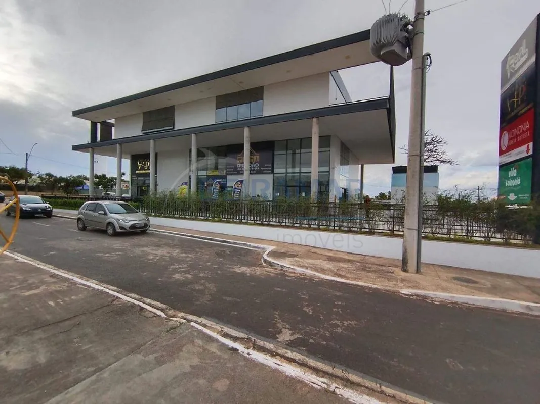 OPORTUNIDADE ÚNICAExcelente Loja no Ed. Referência Mangueiral, Loja de esquina e...