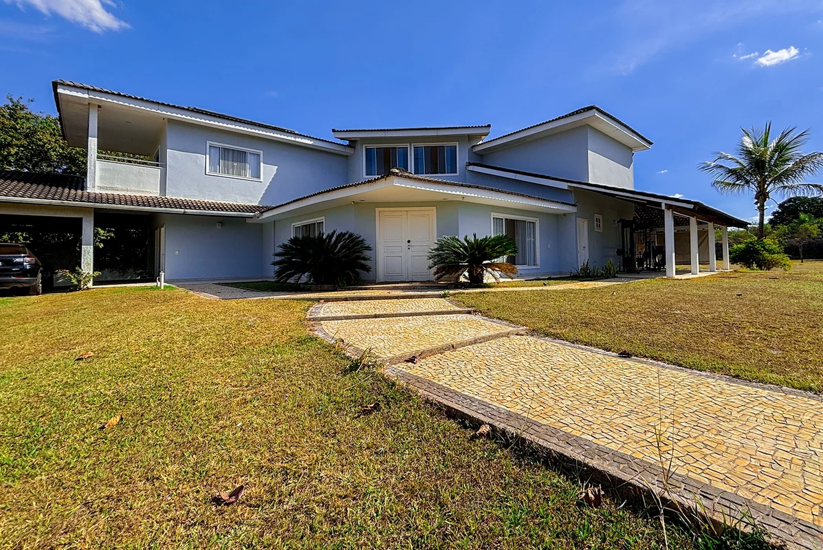 Tadeu Santiago Consultor Imobiliário - CRECI: 9056/DF, vende ótima casa em Condo...