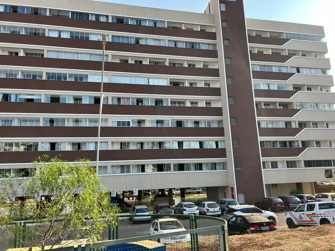 Vendo excelente Apartamento de 2 Quartos reformado no Quadra Parque!Setor Centra...