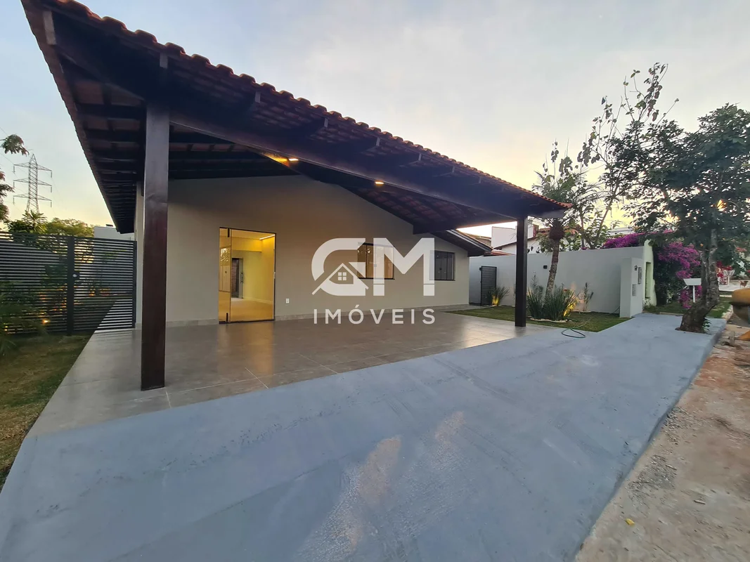 GM IMÓVEIS, VENDE CASA REFORMADA MODERNA CONDOMINIO JARDIM EUROPA I Característi...