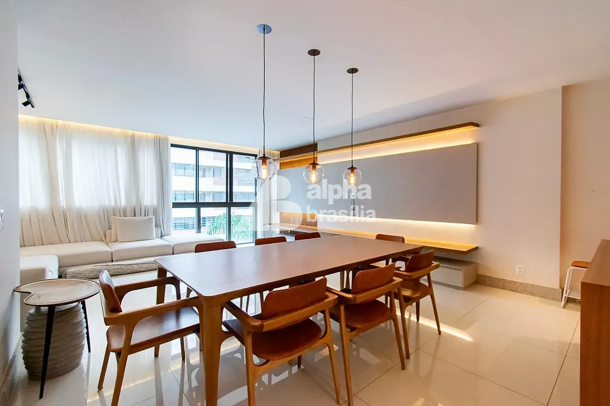 Apartamento mobiliado com frente sul, sofisticado e pronto para morar no Ed. Par...