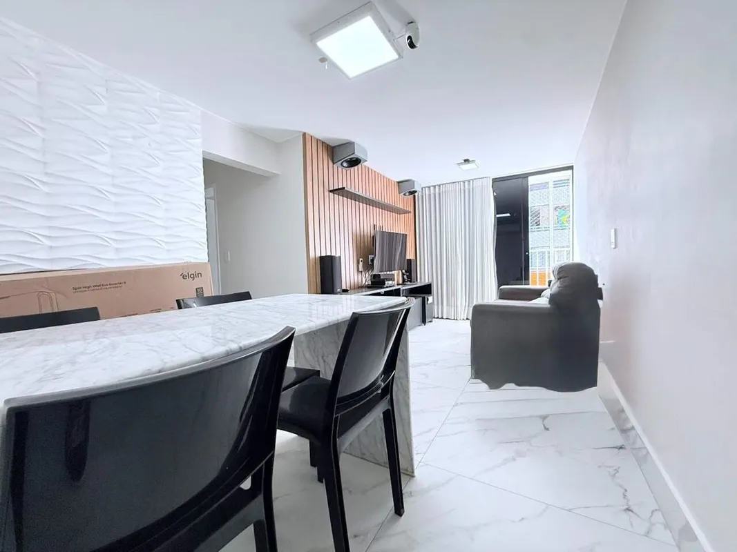 Este excelente apartamento de 60m² oferece uma estrutura impecável e totalmente ...