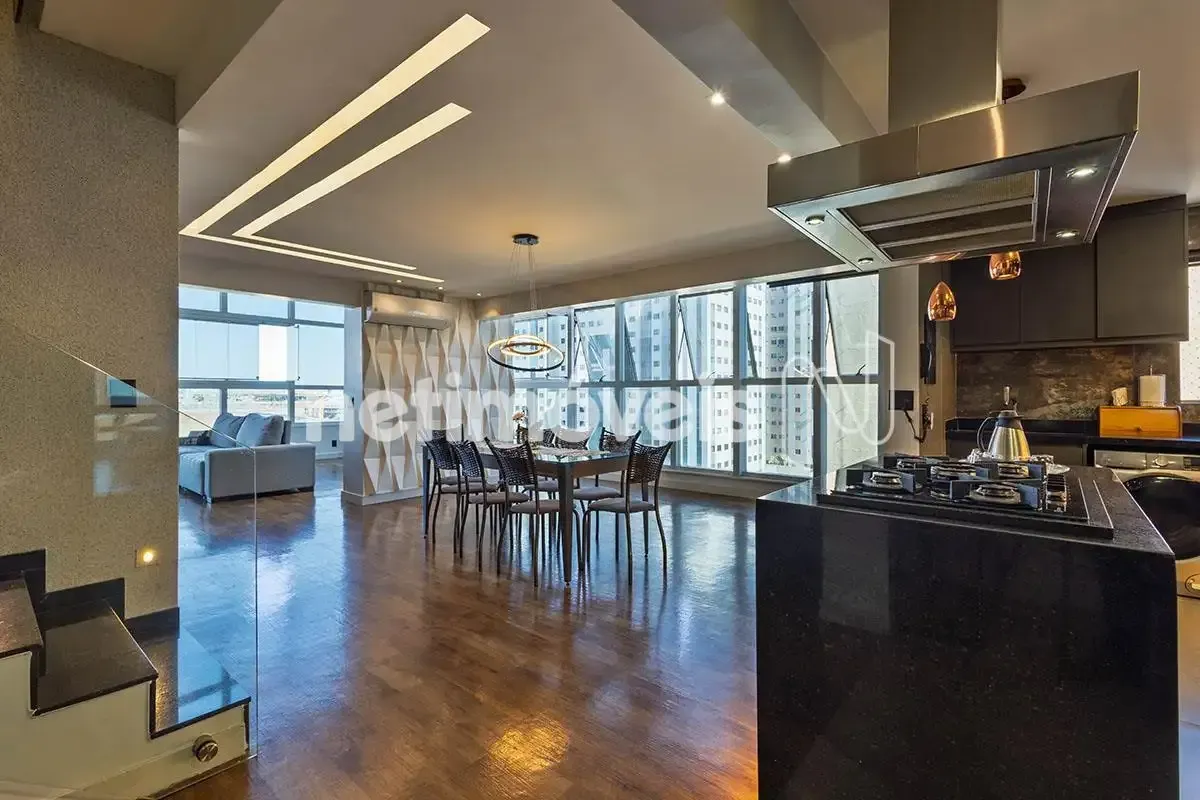 Apartamento Duplex Reformado | 3 Suítes | 141m² | Automação Residencial | 2 Vaga...