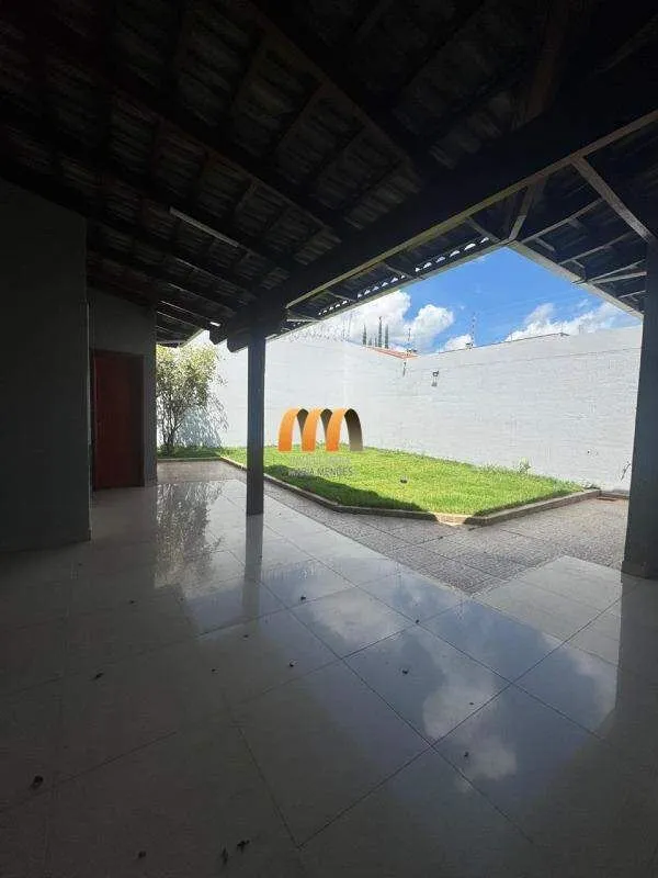 Casa à venda em Anápolis - Espaço, conforto e praticidade para toda a famíliaEst...