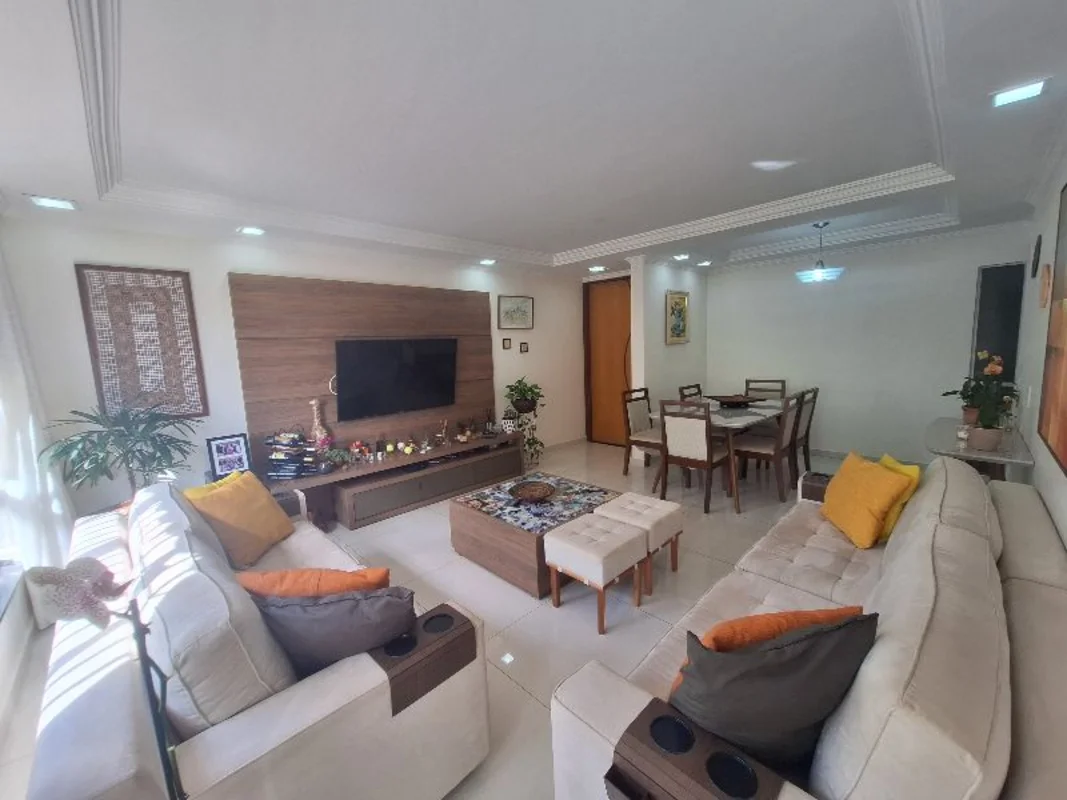 APARTAMENTO COM 3 QUARTOS - SENDO UM DELES SUÍTE- VAZADO- FRENTE TOTALMENTE LIVR...