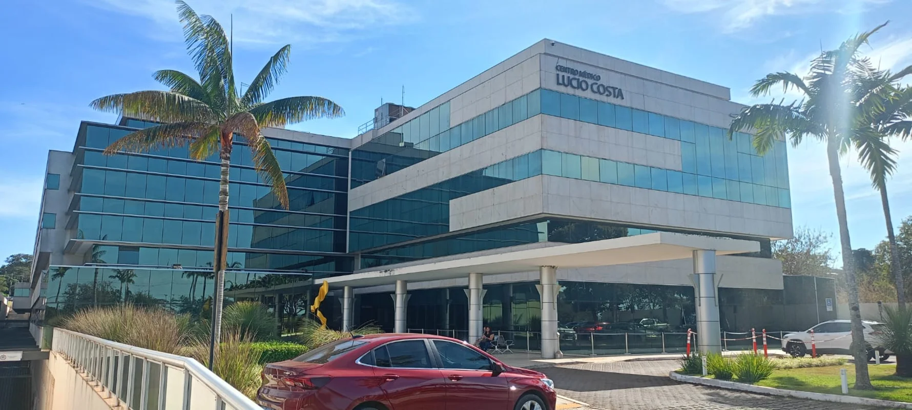 Excelente Sala Mobiliada no Centro Médico Lúcio Costa – Asa Sul, com Garagem e V...