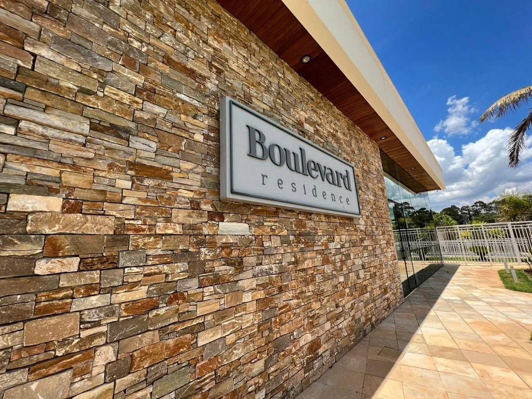  BOULEVARD RESIDENCE, SETOR HABITACIONAL TORORÓ, NA DF 140. Condomínio fechado d...