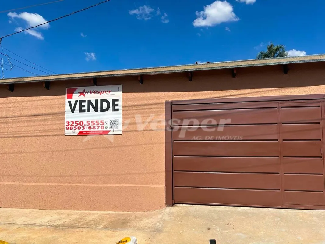 Casa à venda com 375m², com 3 Quartos, sendo 1 suíte no Setor Garavelo Residenci...