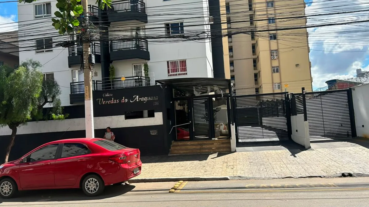 Casa Otima localização Av. T- 64 rua com vários comércios e prédios pouquíssimas...