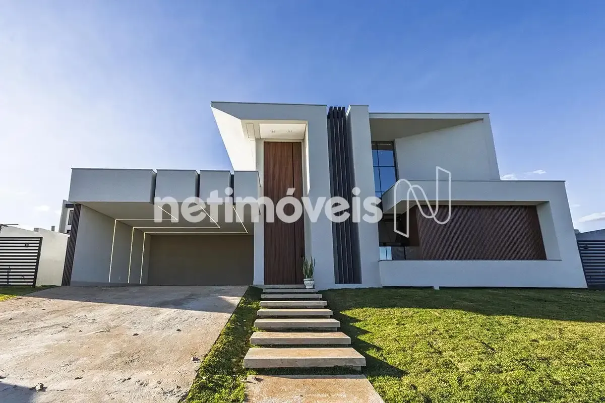 CASA EM CONDOMÍNIO - 03 QUARTOS - QUADRA Z - APHAVILLE GOIÁS Localizado em um do...