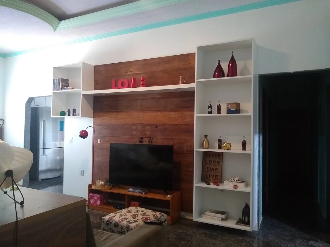 Descubra uma casa exclusiva na Rua Dourados, no Setor dos Afonsos, em Aparecida ...