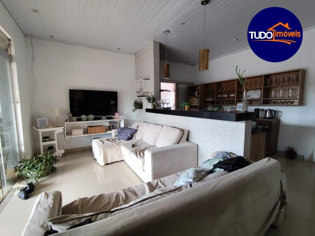 CASA À VENDA - CONDOMÍNIO XXI | PONTE ALTA/DFExcelente oportunidade para quem bu...