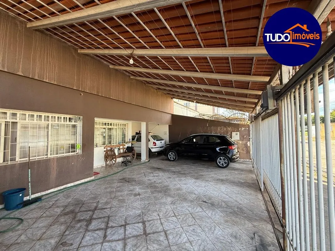 CRECI: 23.925/DF - IMOBILIÁRIA TUDO IMÓVEISCASA À VENDA OU TROCA - QD. 19 SETOR ...