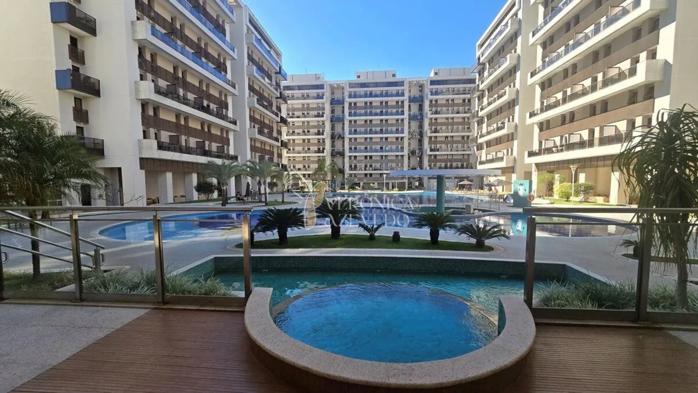 FLAT MOBILIADO À VENDA NO VENICE PARK – EXCELENTE OPORTUNIDADE DE INVESTIMENTO V...