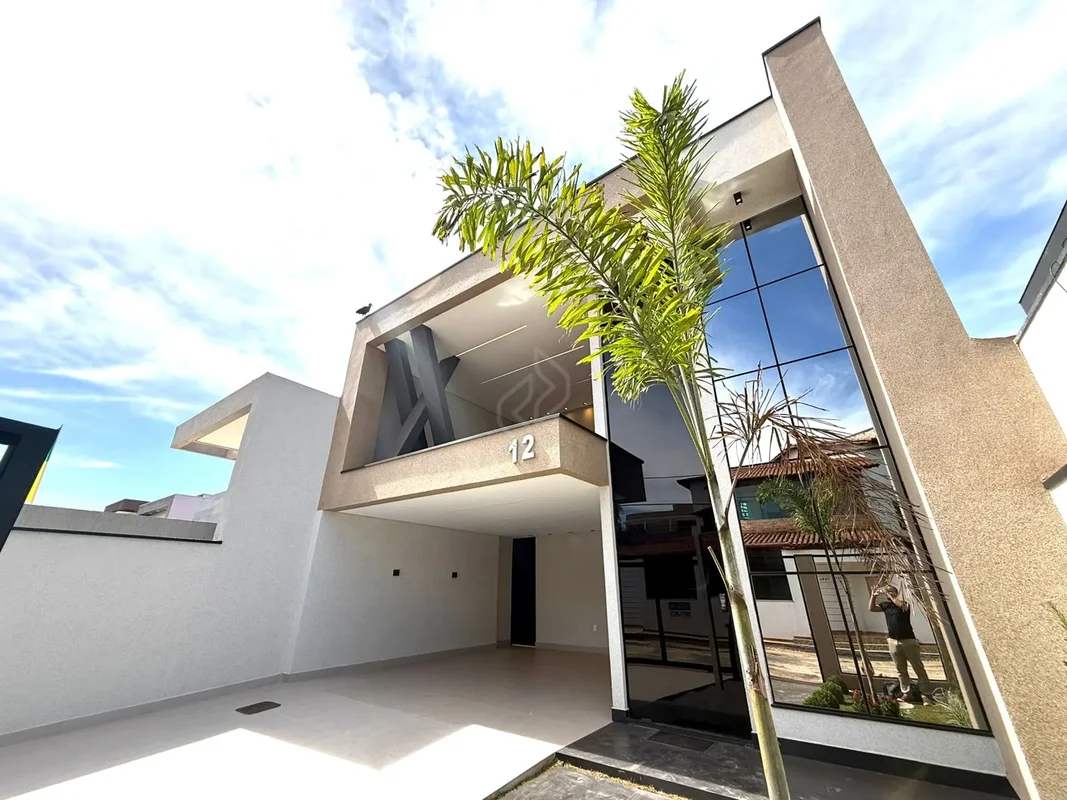 Excelente casa localizada na Rua 12 da Vicente Pires, com saída para estruturalV...