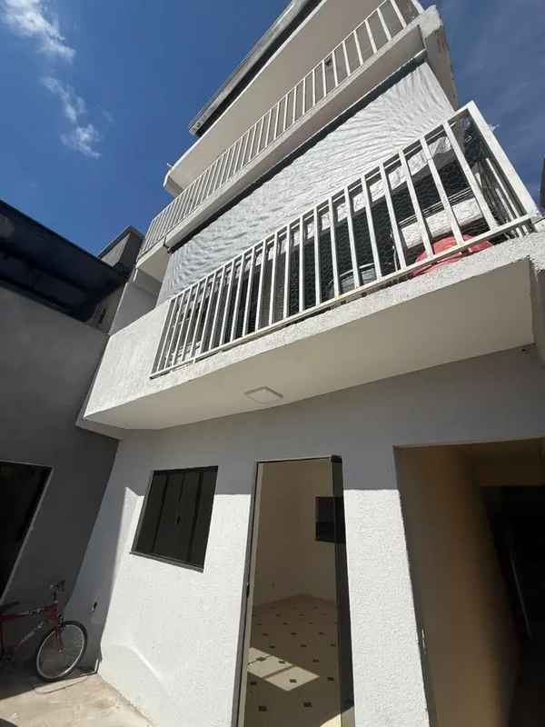 JDM IMOBILIÁRIA ALUGA:Apartamento Térreo no Setor de Mansões - Samambaia - 02 qu...