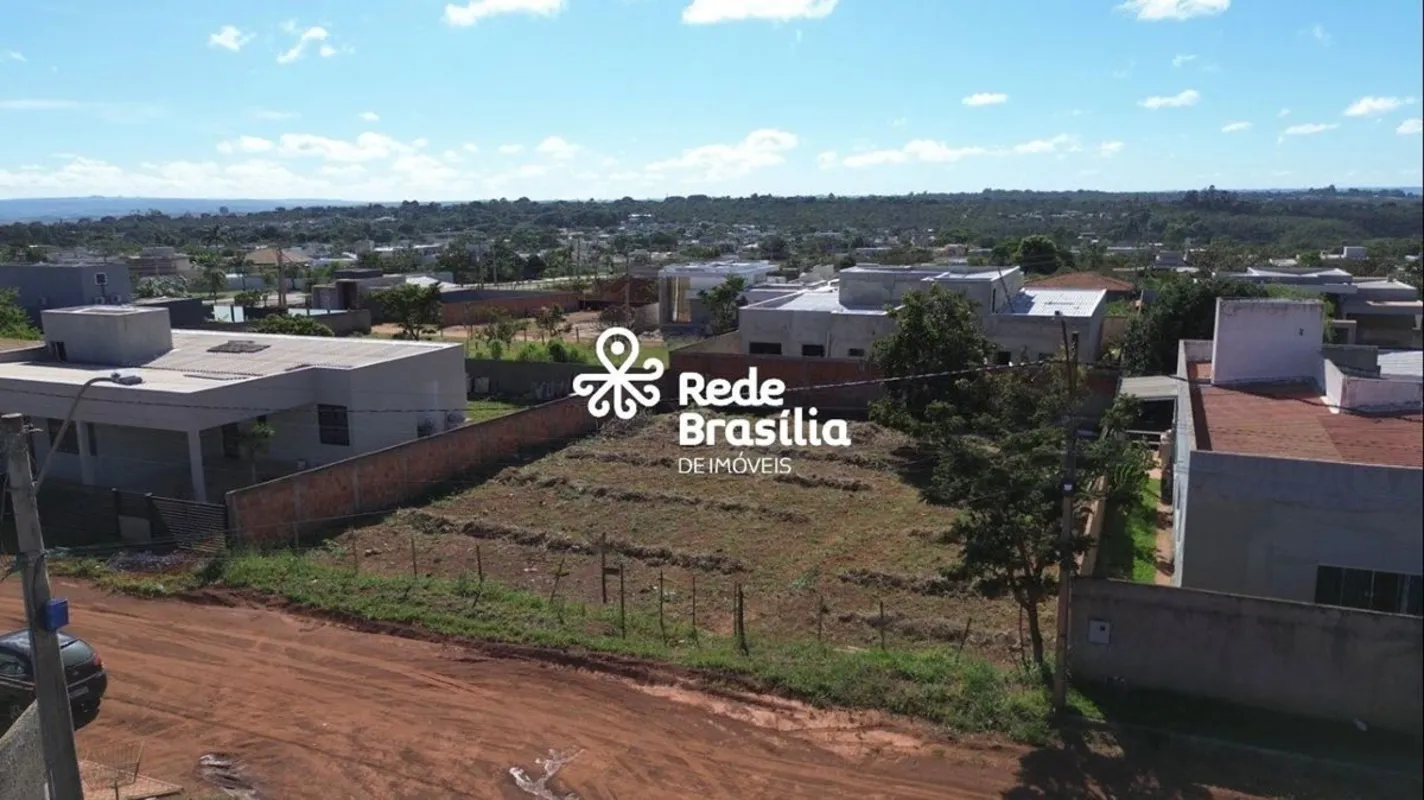 Terreno de 690m² no Condomínio Estância Quintas da Alvorada - Localização Privil...