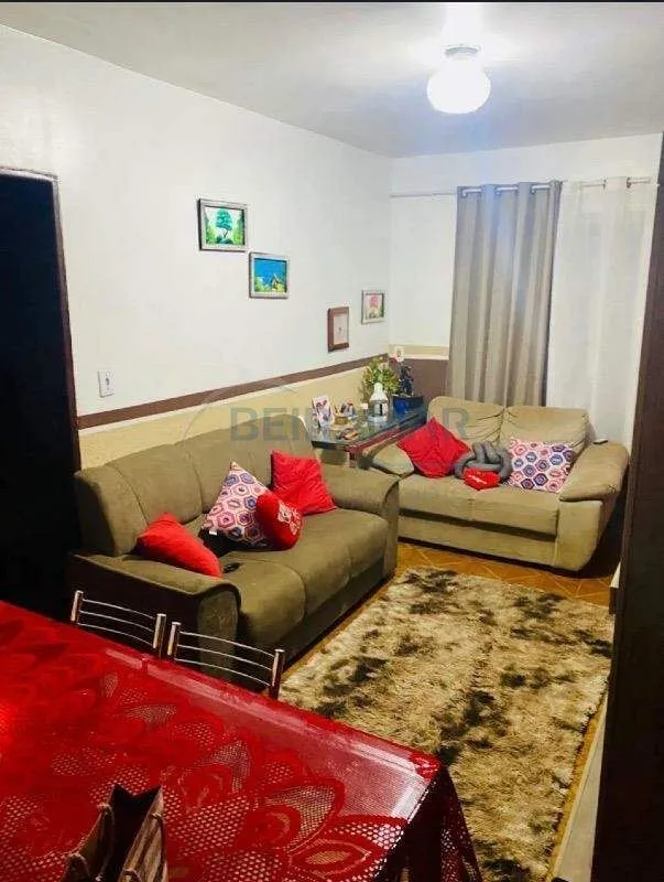 Localizada na QNP 32, em Ceilândia Sul, a casa oferece a praticidade de morar em...
