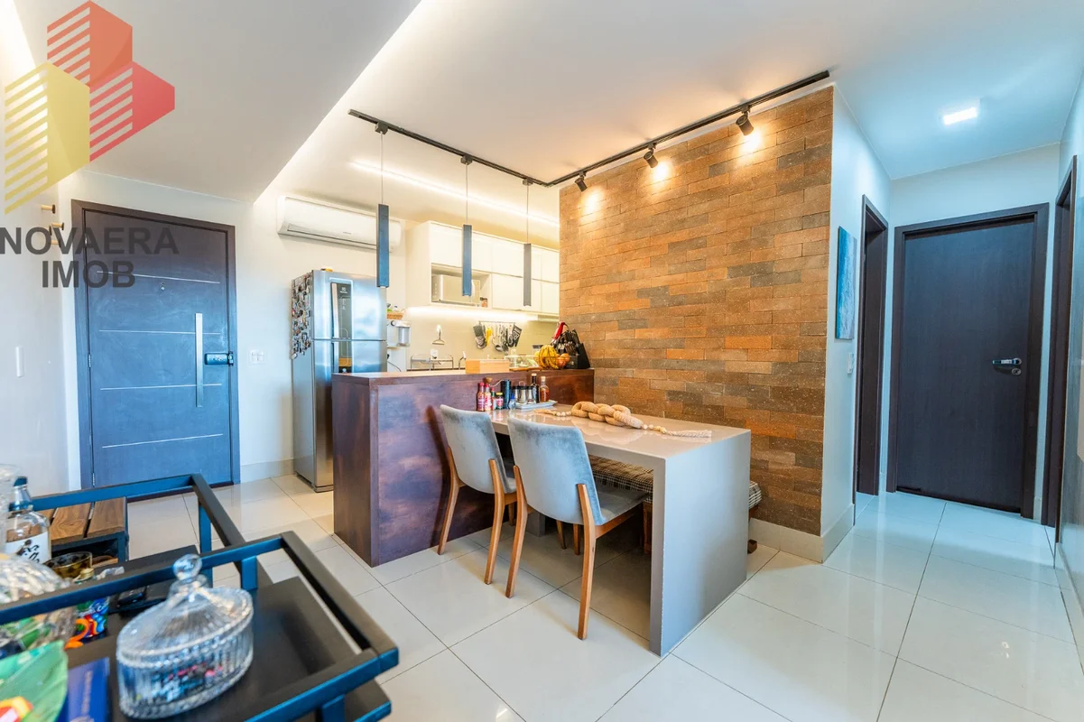 EXCELENTE APARTAMENTO DE ALTO PADRÃO, TOTALMENTE REFORMADO À VENDA COM EXCLUSIVI...