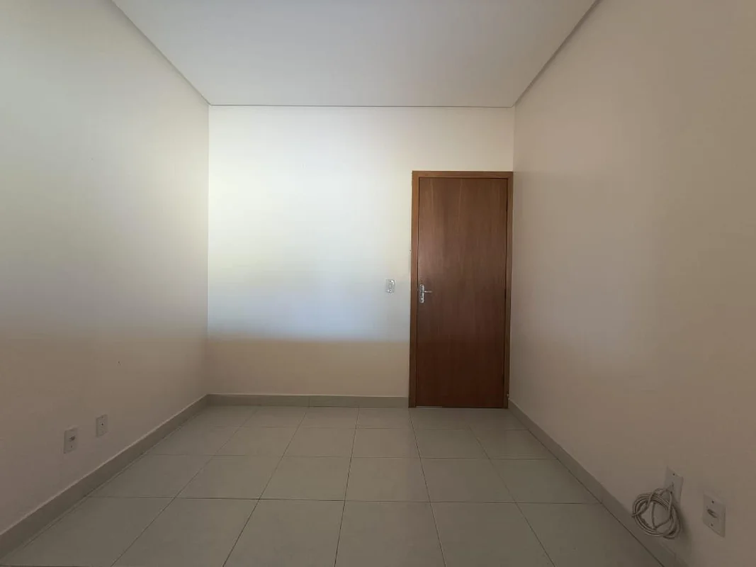 Casa á venda 3 dormitórios R$ 400.000,00 180,00 M² Setor Três Marias, Goiânia-Go...
