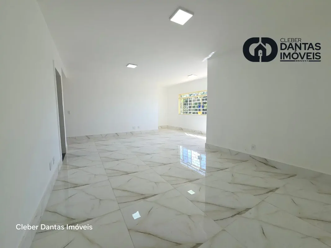 CLEBER DANTAS ALUGAEspetacular Apartamento de 200m² na Rua 3 da Vicente Pires – ...