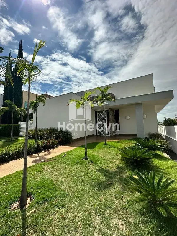  Casa Térrea à Venda Alphaville Araguaia Terreno: 520 m² Área construída: 320 m²...