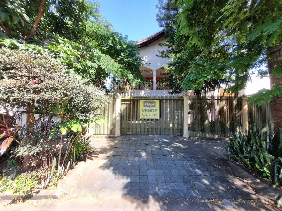 Sobrado Amplo e Versátil com Excelente Potencial de Uso Residencial ou Comercial...