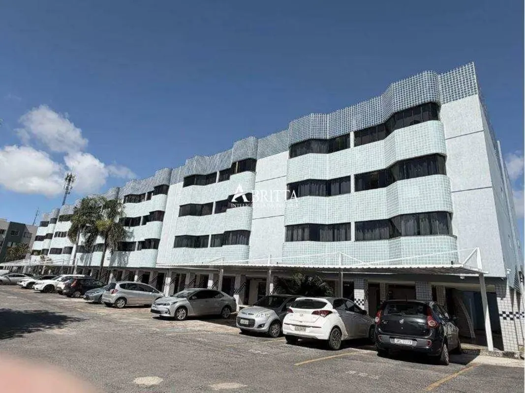 Apartamento na QNL 12 em frente a feira permanente da QNL/ QNJ no terceiro andar...