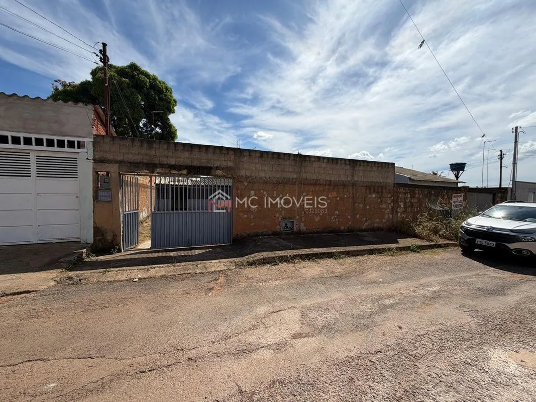 Casa à Venda em Águas Lindas 2 | 3 Quartos | 2 Suítes | Garagem AmplaExcelente o...