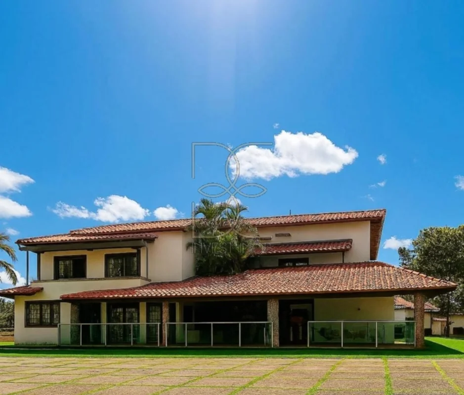 BE INVEST IMOB VENDE:Casa de Alto Padrão com 5 Suítes | SMPW Quadra 3 – Park Way...