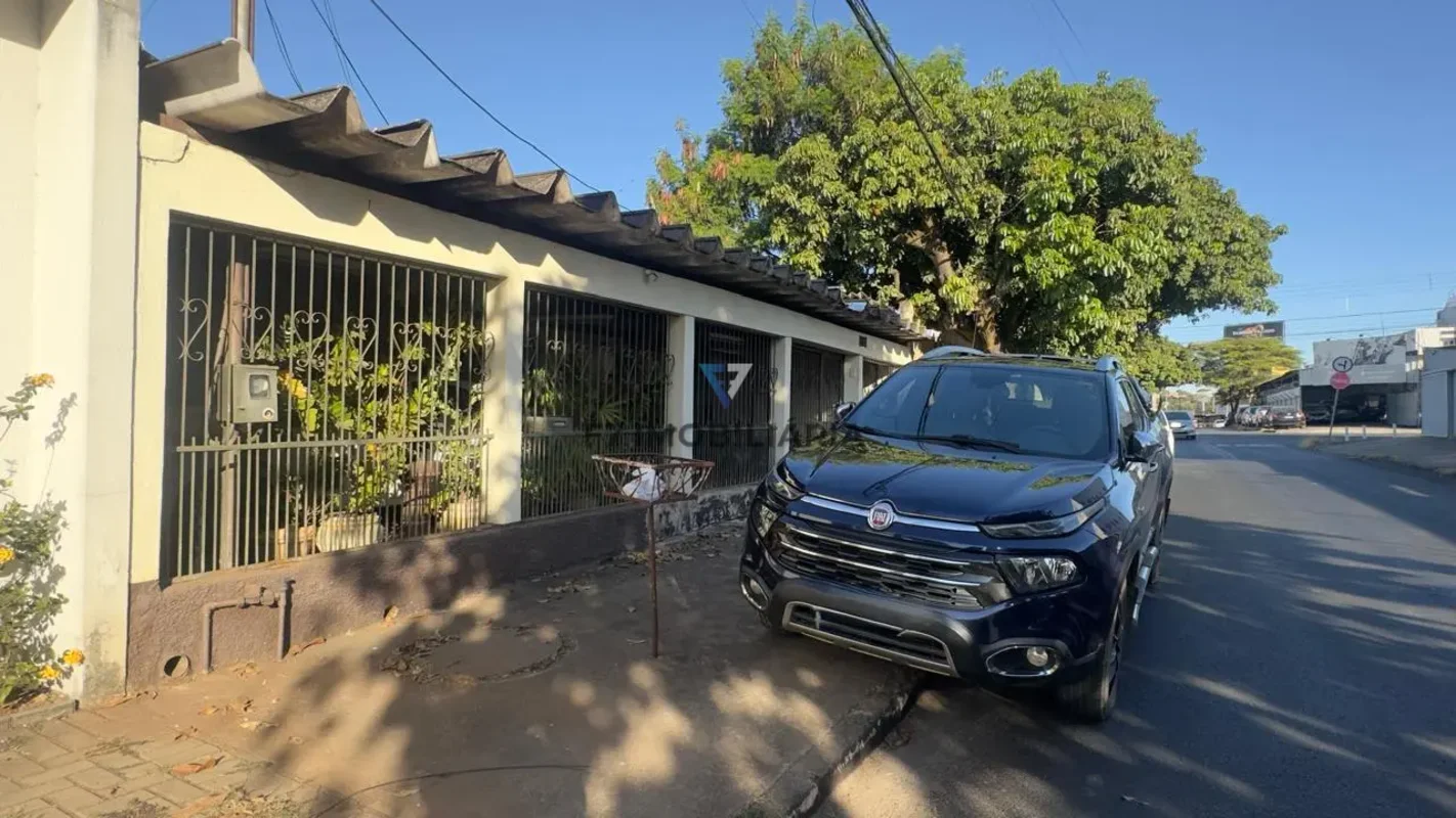 OPORTNIDADE DE CASA São 3 Quartos sendo uma suíte 3 Vagas2 Banheiros Excelente O...