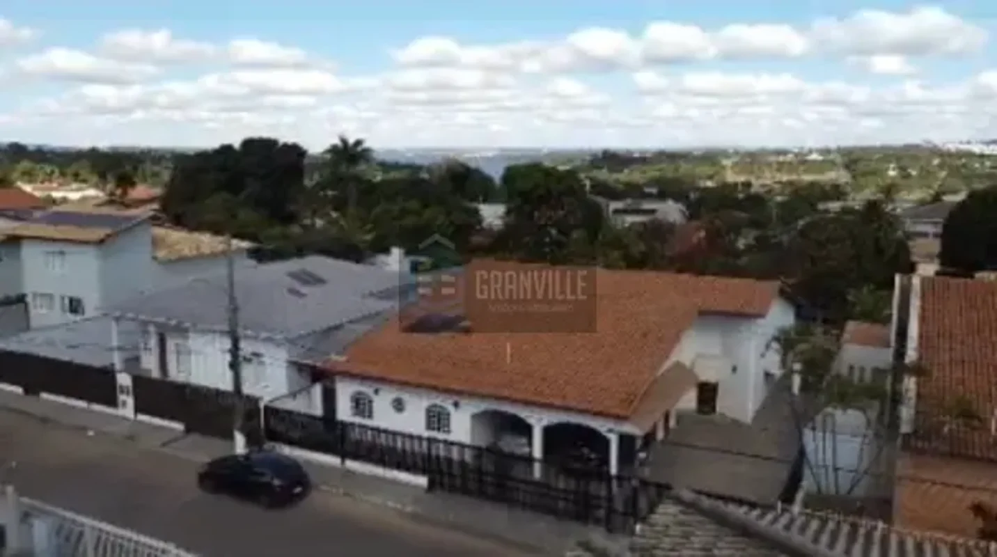 Casa de Alto Padrão à Venda – QI 2, Lago Norte – Brasília/DFExcelente oportunida...