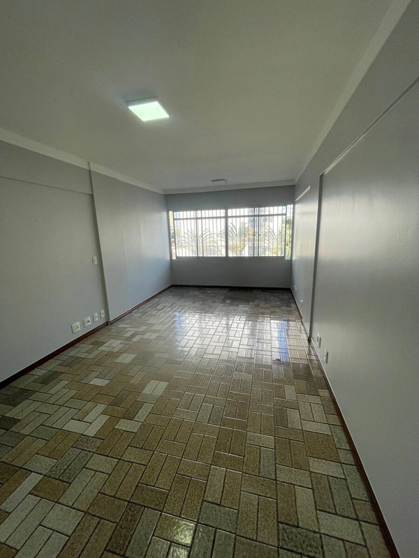 Apartamento de 3 quartos à venda no Residencial Jornalistas, localizado na QI 27...