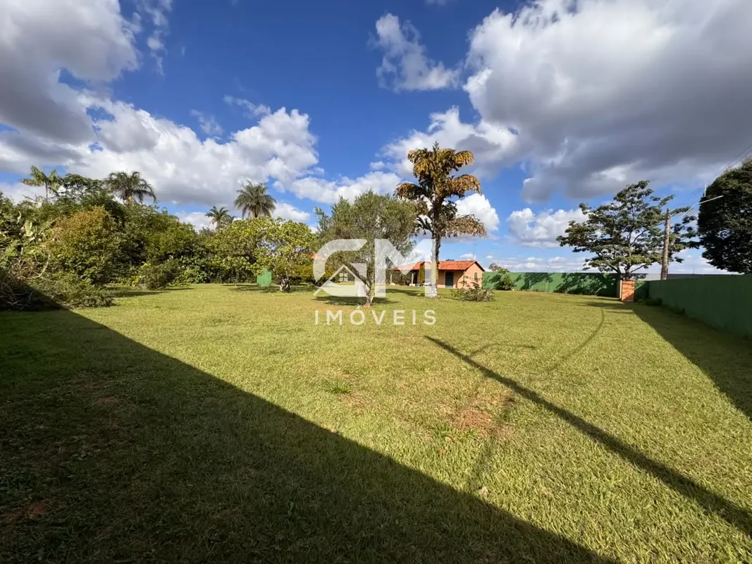 GM IMÓVEIS VENDE EXCELENTE LOTE ESCRITURADO Excelente oportunidade para quem bus...