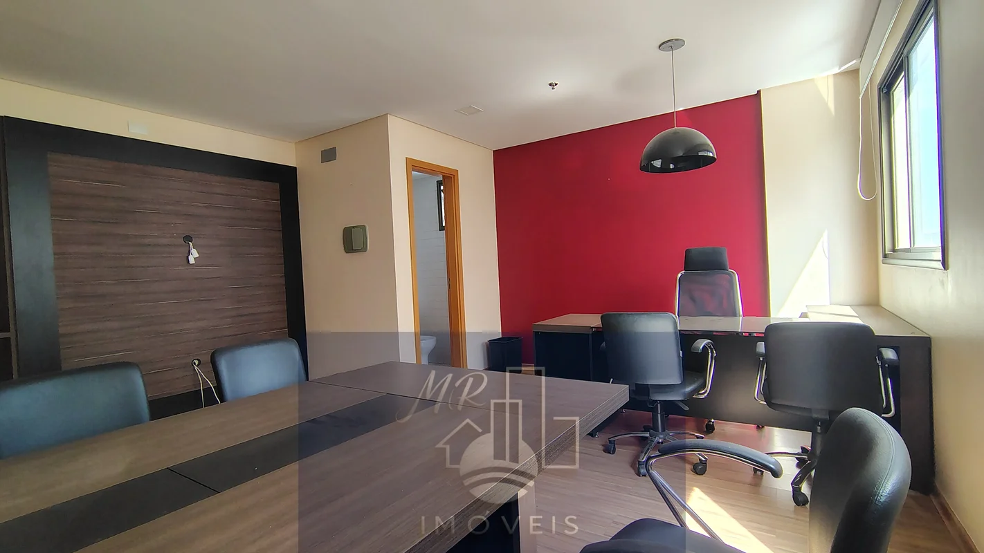 Vendo sala comercial de 36m2, terceiro andar do edifício Number One. Todo mobili...
